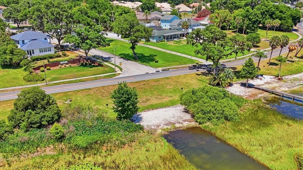 For Sale: $489,900 (4 beds, 2 baths, 2900 Square Feet)