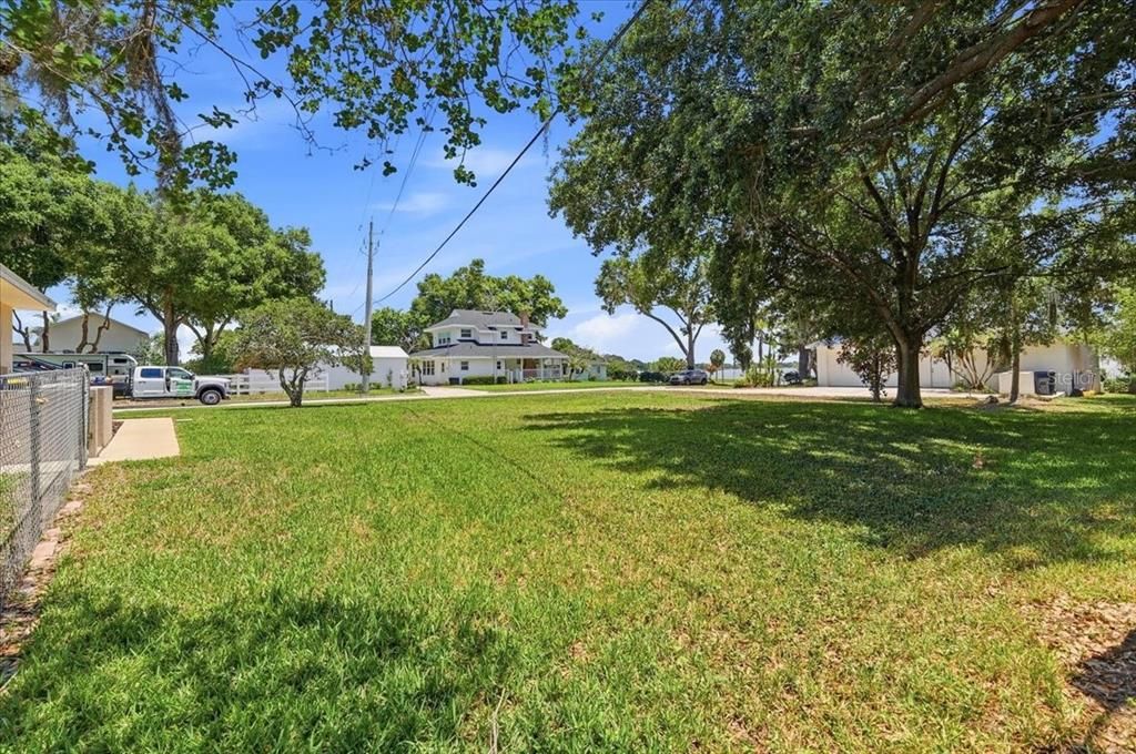For Sale: $489,900 (4 beds, 2 baths, 2900 Square Feet)