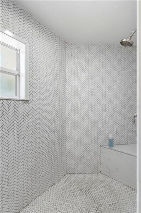 For Sale: $489,900 (4 beds, 2 baths, 2900 Square Feet)