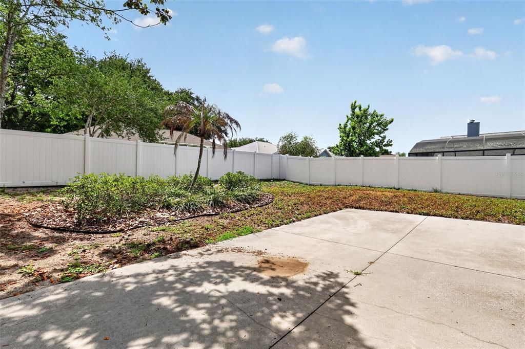 For Sale: $318,000 (3 beds, 2 baths, 1727 Square Feet)