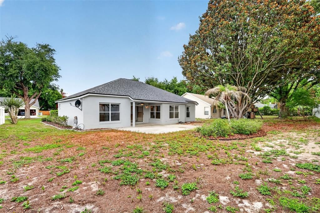 For Sale: $318,000 (3 beds, 2 baths, 1727 Square Feet)
