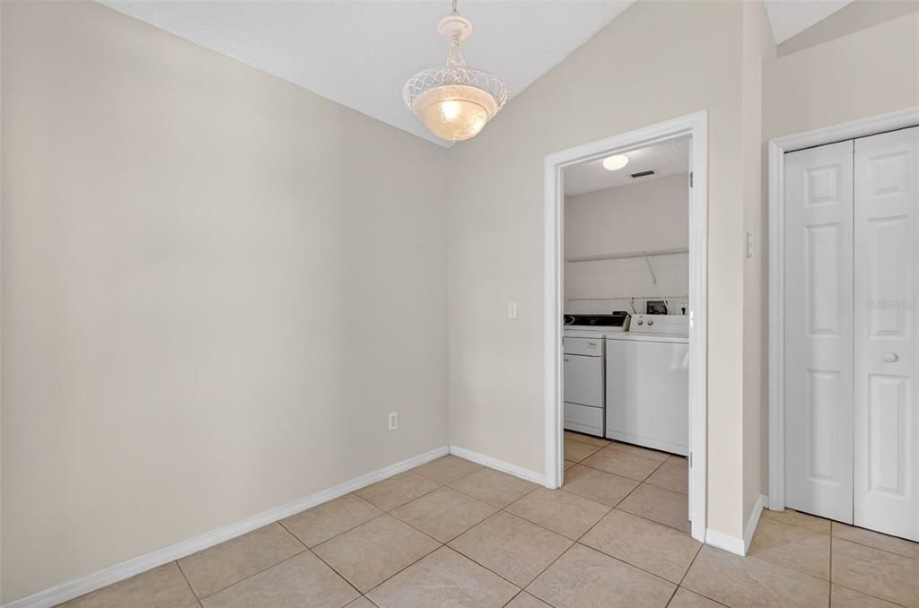 For Sale: $318,000 (3 beds, 2 baths, 1727 Square Feet)