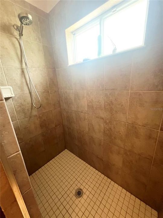 На продажу: $350,000 (2 спален, 2 ванн, 1798 Квадратных фут)