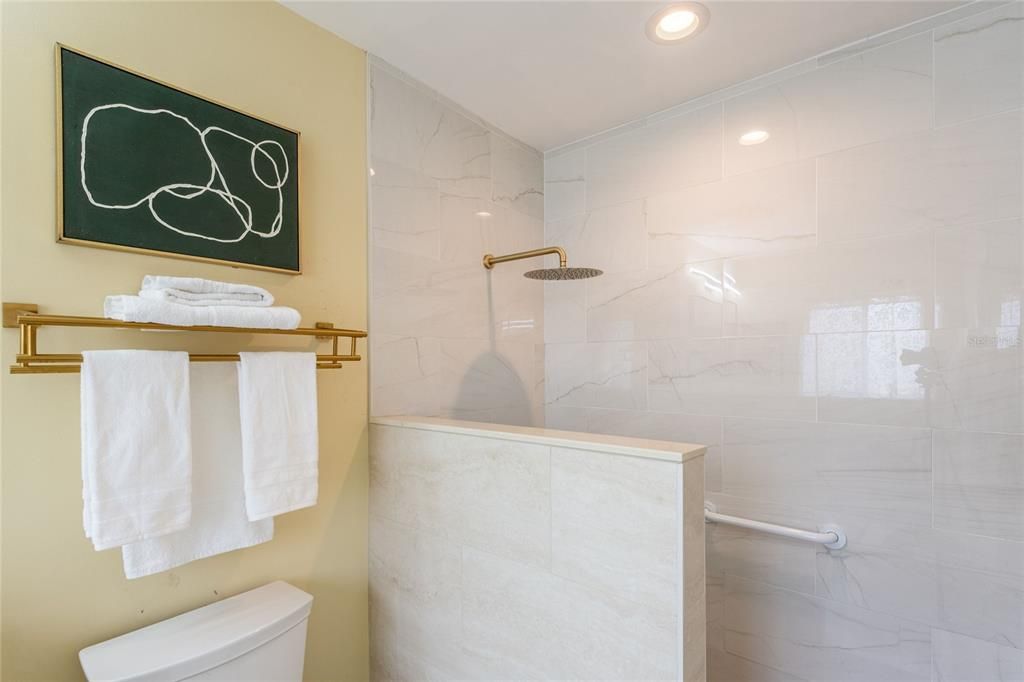 For Sale: $650,000 (4 beds, 2 baths, 2478 Square Feet)