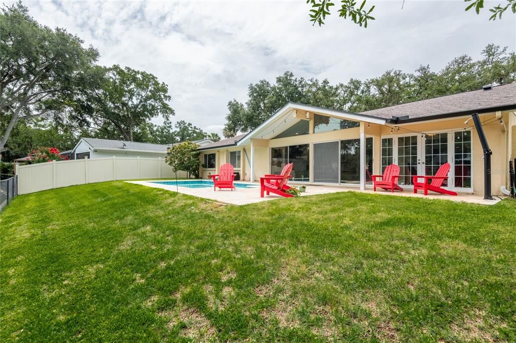 For Sale: $650,000 (4 beds, 2 baths, 2478 Square Feet)