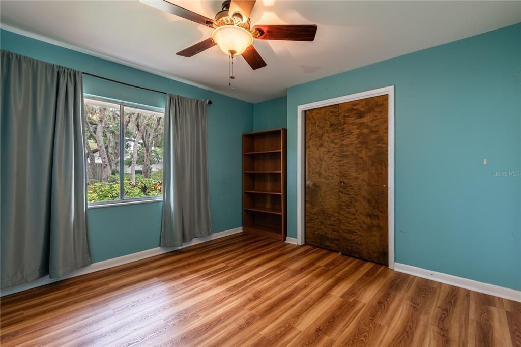 For Sale: $650,000 (4 beds, 2 baths, 2478 Square Feet)