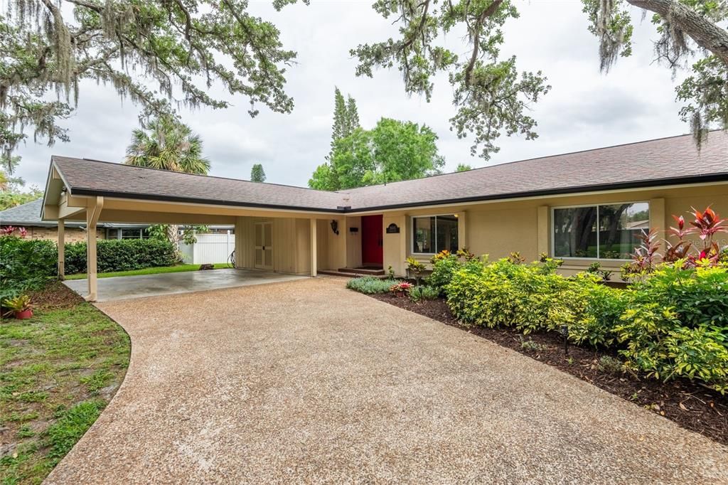 For Sale: $650,000 (4 beds, 2 baths, 2478 Square Feet)