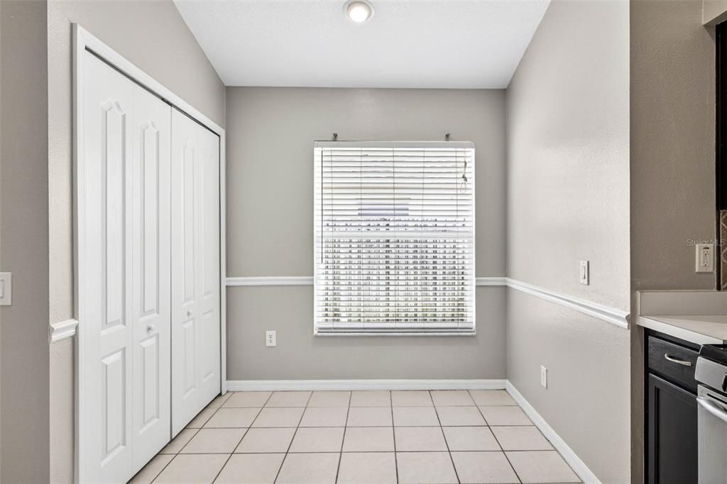 En Venta: $399,000 (4 camas, 3 baños, 1821 Pies cuadrados)