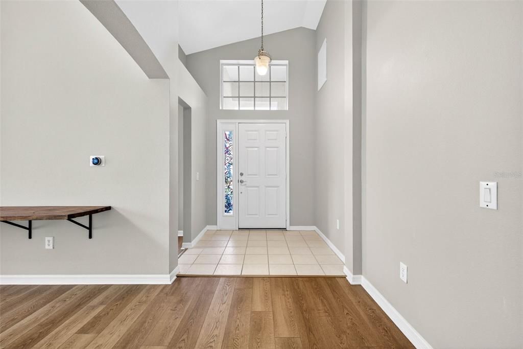 En Venta: $399,000 (4 camas, 3 baños, 1821 Pies cuadrados)