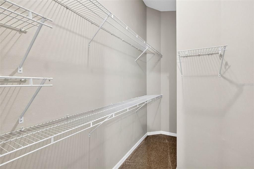 En Venta: $399,000 (4 camas, 3 baños, 1821 Pies cuadrados)