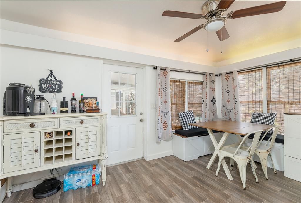 For Sale: $390,000 (3 beds, 2 baths, 1691 Square Feet)