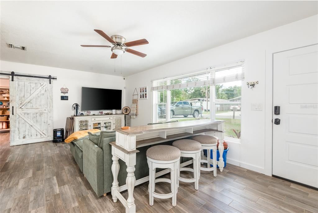 For Sale: $390,000 (3 beds, 2 baths, 1691 Square Feet)