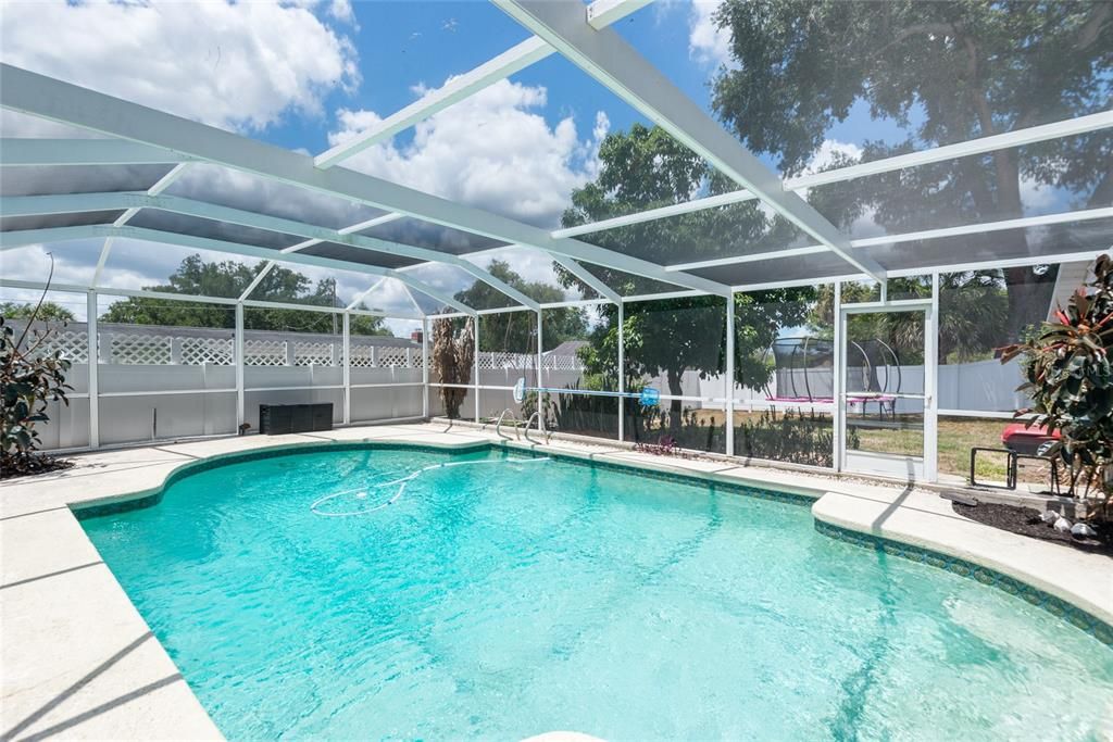 For Sale: $390,000 (3 beds, 2 baths, 1691 Square Feet)