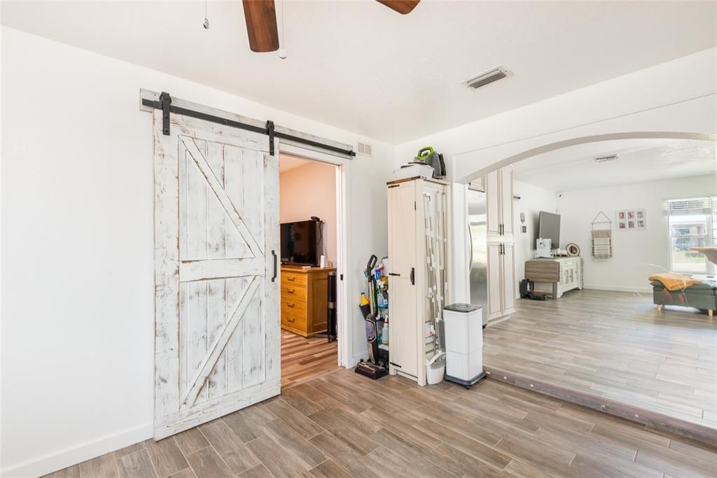 For Sale: $390,000 (3 beds, 2 baths, 1691 Square Feet)
