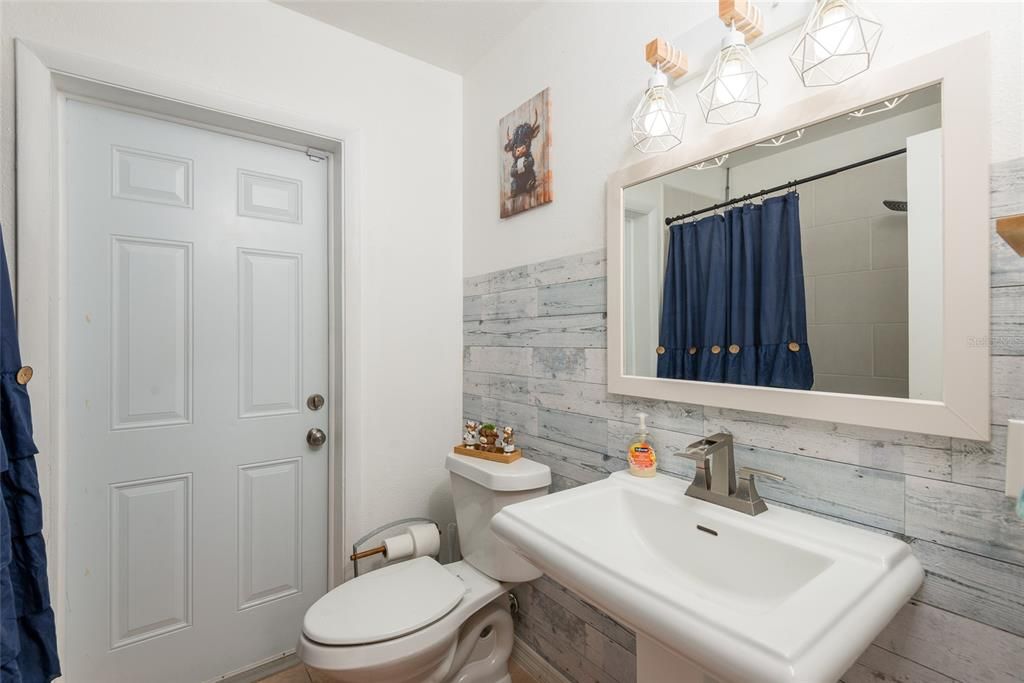 For Sale: $390,000 (3 beds, 2 baths, 1691 Square Feet)