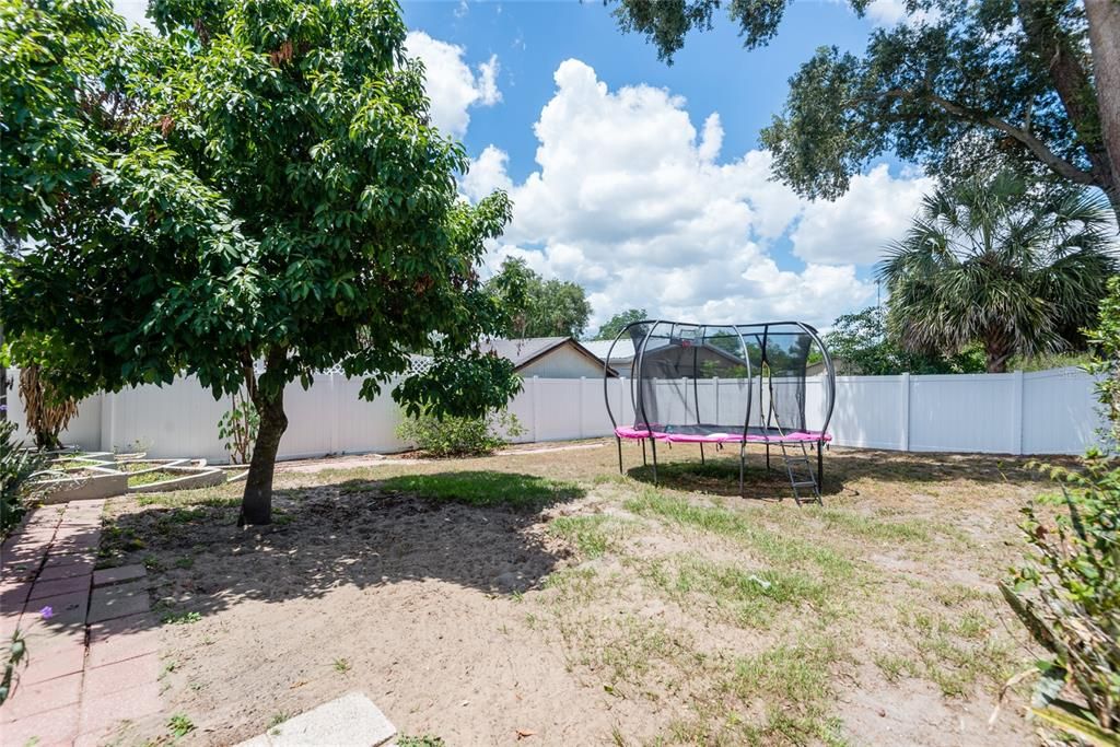 For Sale: $390,000 (3 beds, 2 baths, 1691 Square Feet)