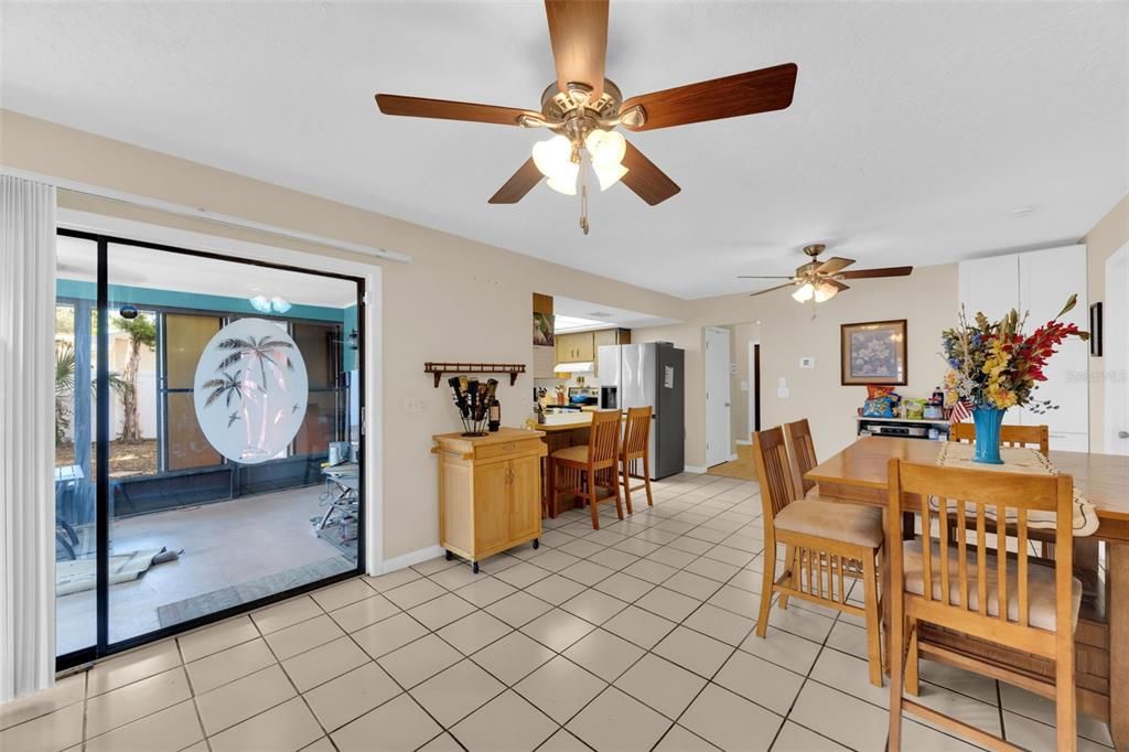 For Sale: $325,000 (2 beds, 2 baths, 1665 Square Feet)