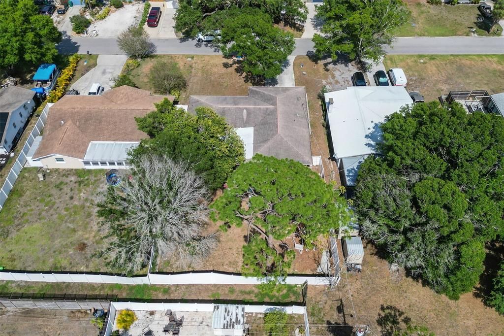 For Sale: $325,000 (2 beds, 2 baths, 1665 Square Feet)