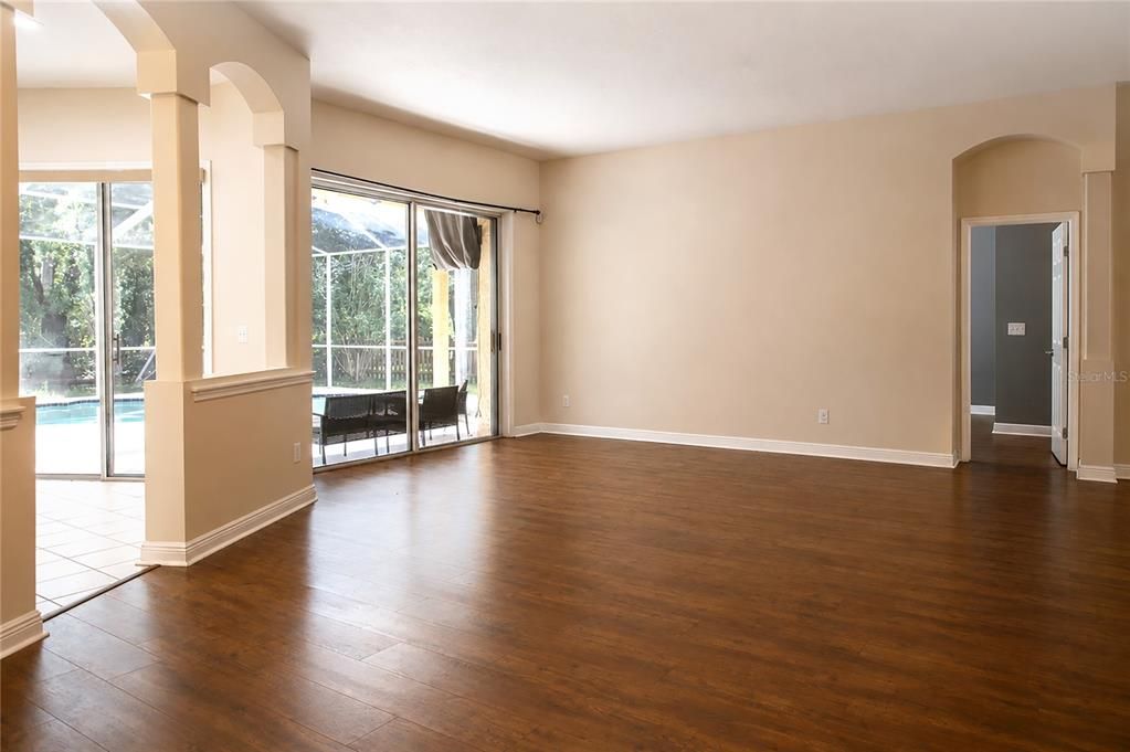 For Sale: $725,000 (4 beds, 3 baths, 2708 Square Feet)