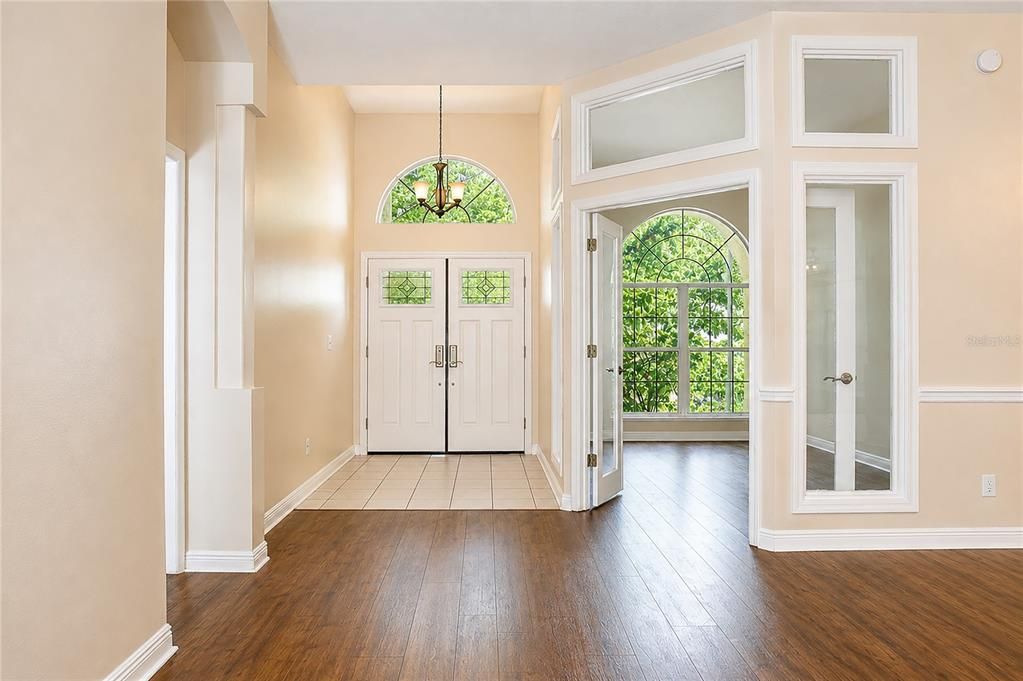 For Sale: $725,000 (4 beds, 3 baths, 2708 Square Feet)