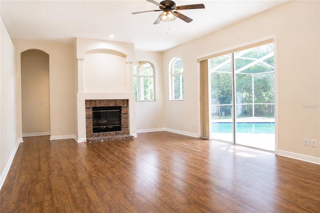 For Sale: $725,000 (4 beds, 3 baths, 2708 Square Feet)