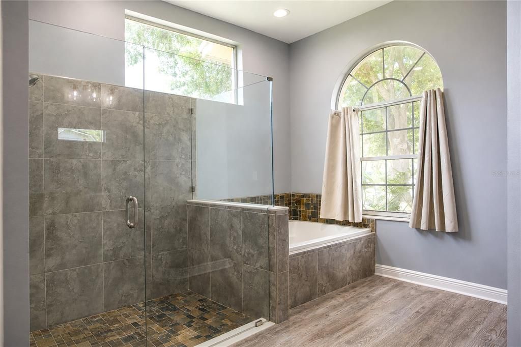 For Sale: $725,000 (4 beds, 3 baths, 2708 Square Feet)