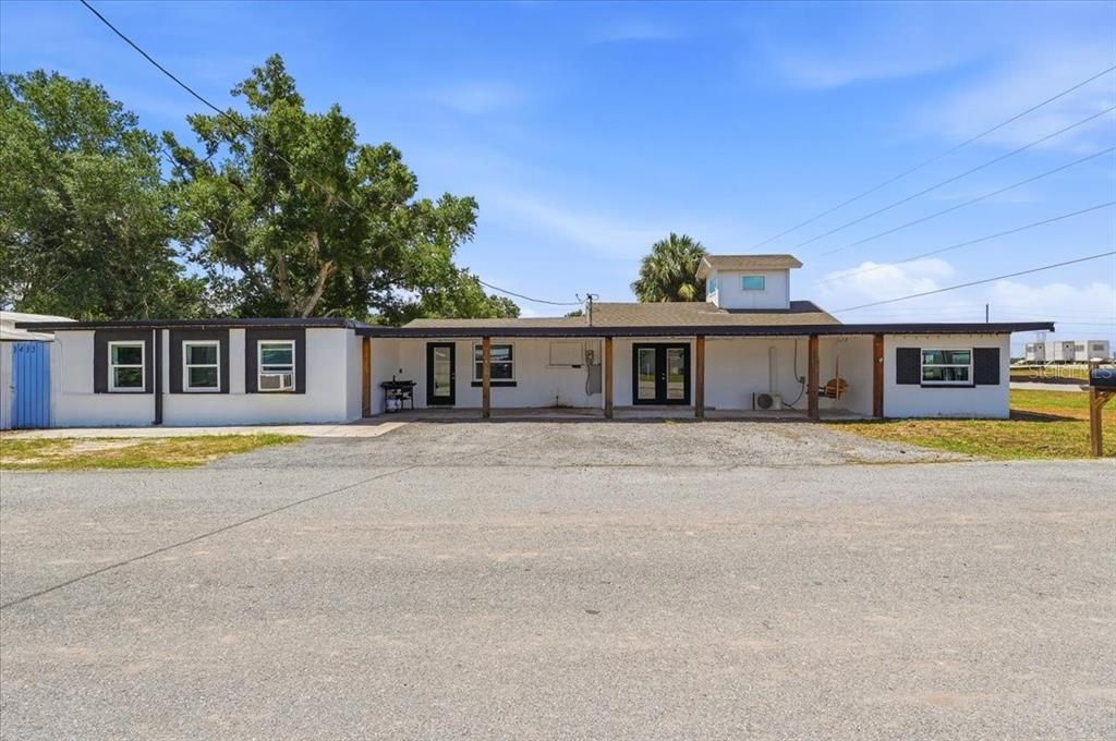 For Sale: $350,000 (5 beds, 3 baths, 2532 Square Feet)