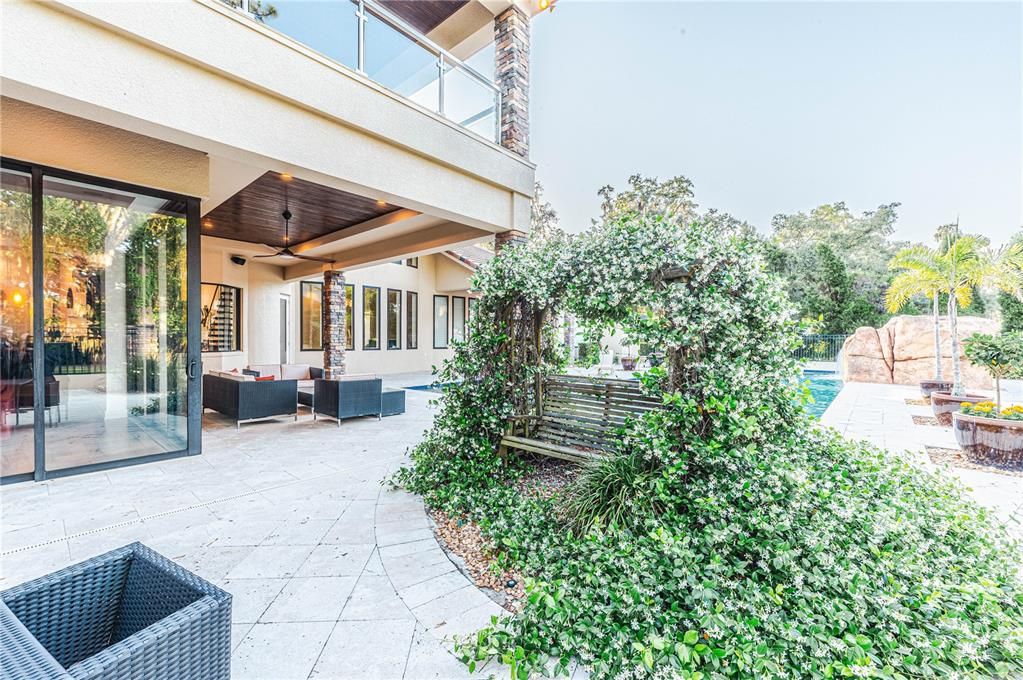 For Sale: $2,599,000 (4 beds, 4 baths, 6105 Square Feet)