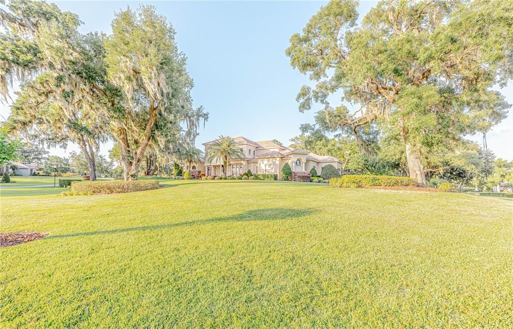 For Sale: $2,599,000 (4 beds, 4 baths, 6105 Square Feet)