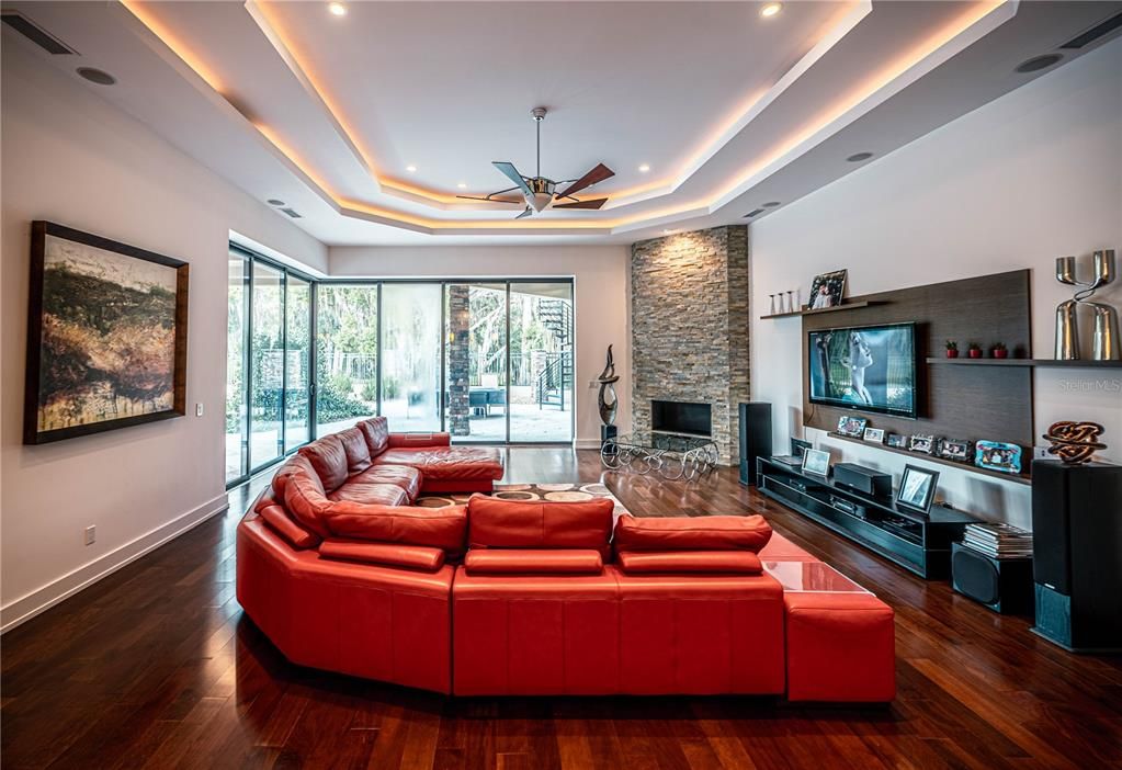 For Sale: $2,599,000 (4 beds, 4 baths, 6105 Square Feet)