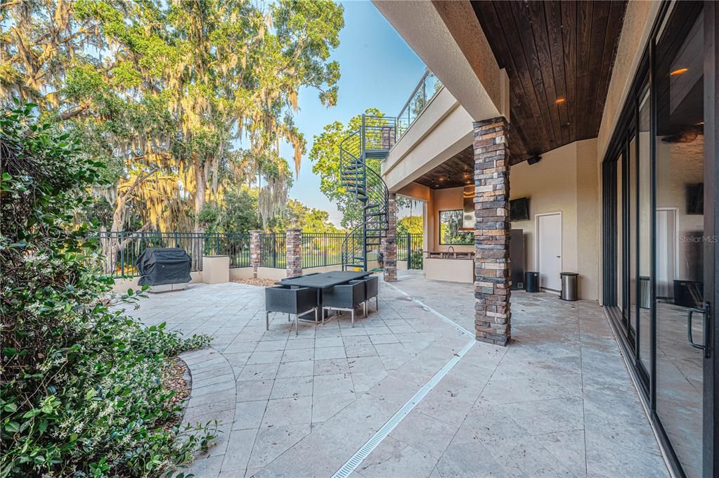 For Sale: $2,599,000 (4 beds, 4 baths, 6105 Square Feet)