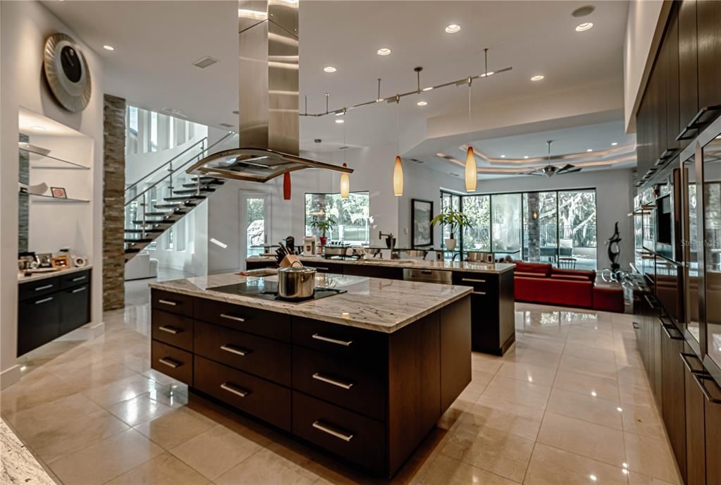 For Sale: $2,599,000 (4 beds, 4 baths, 6105 Square Feet)