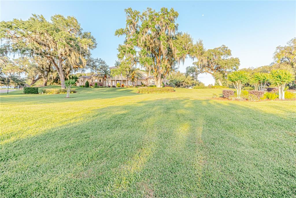 For Sale: $2,599,000 (4 beds, 4 baths, 6105 Square Feet)
