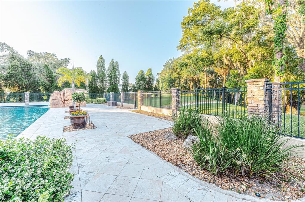 For Sale: $2,599,000 (4 beds, 4 baths, 6105 Square Feet)