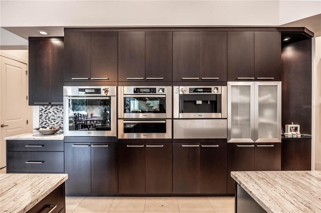 For Sale: $2,599,000 (4 beds, 4 baths, 6105 Square Feet)