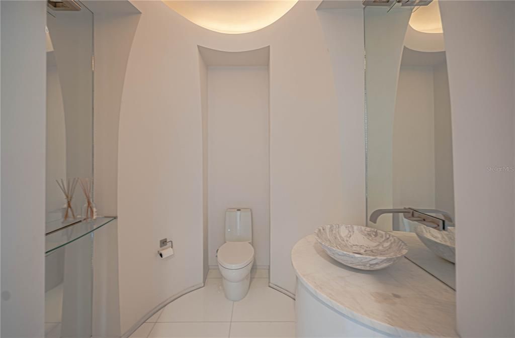 For Sale: $2,599,000 (4 beds, 4 baths, 6105 Square Feet)