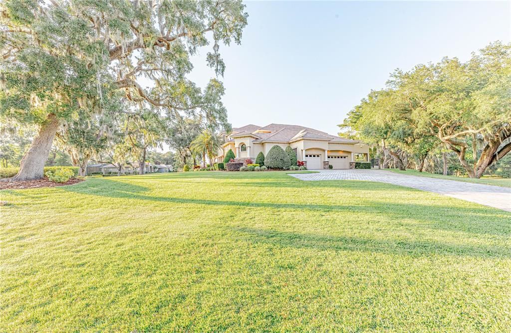 For Sale: $2,599,000 (4 beds, 4 baths, 6105 Square Feet)