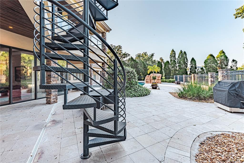 For Sale: $2,599,000 (4 beds, 4 baths, 6105 Square Feet)