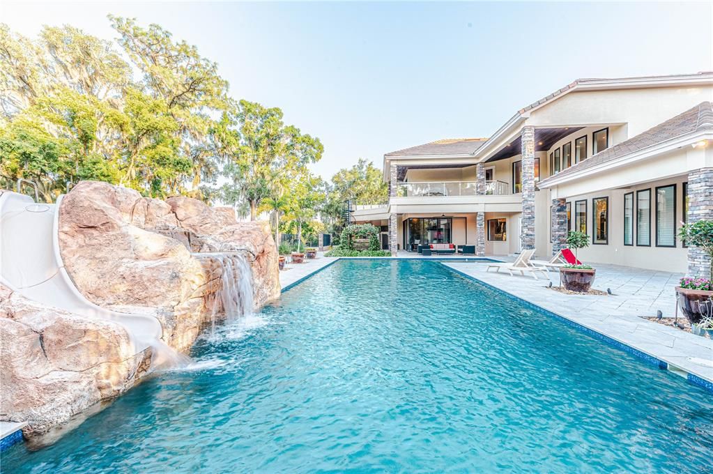 For Sale: $2,599,000 (4 beds, 4 baths, 6105 Square Feet)