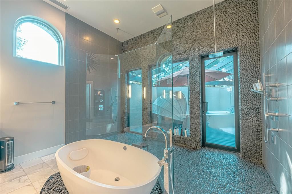 For Sale: $2,599,000 (4 beds, 4 baths, 6105 Square Feet)