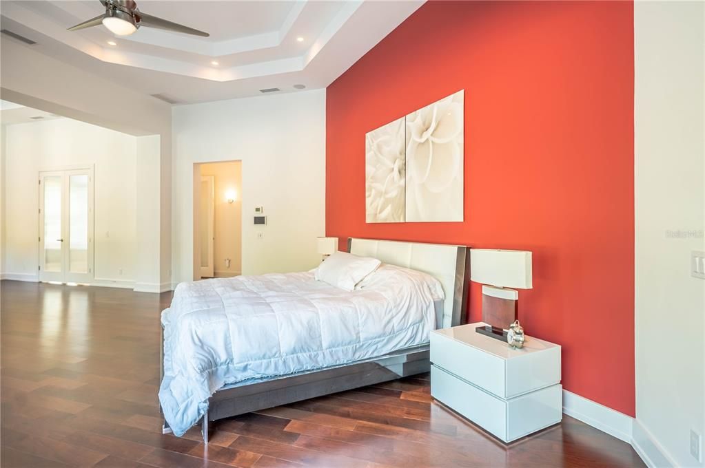 For Sale: $2,599,000 (4 beds, 4 baths, 6105 Square Feet)