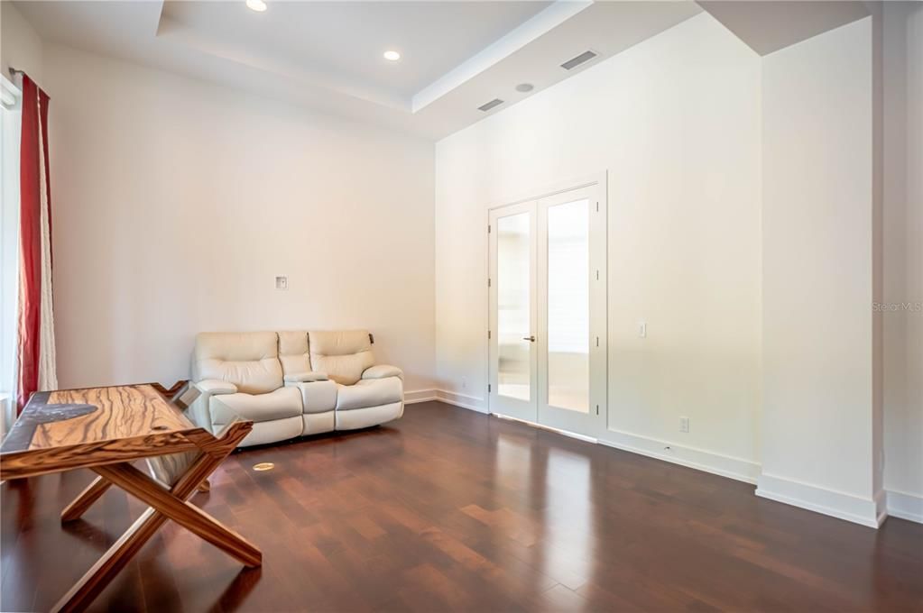 For Sale: $2,599,000 (4 beds, 4 baths, 6105 Square Feet)