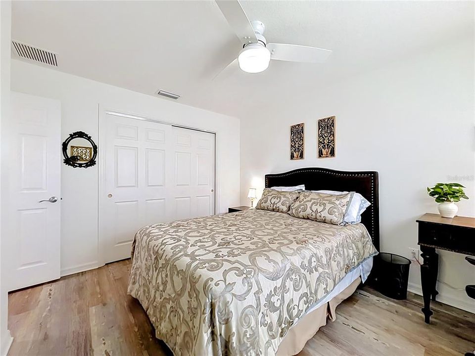 For Sale: $310,000 (2 beds, 2 baths, 1188 Square Feet)