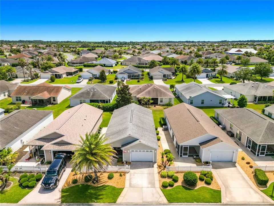 For Sale: $310,000 (2 beds, 2 baths, 1188 Square Feet)