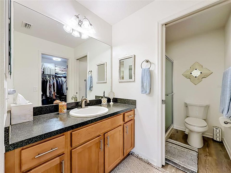 For Sale: $310,000 (2 beds, 2 baths, 1188 Square Feet)