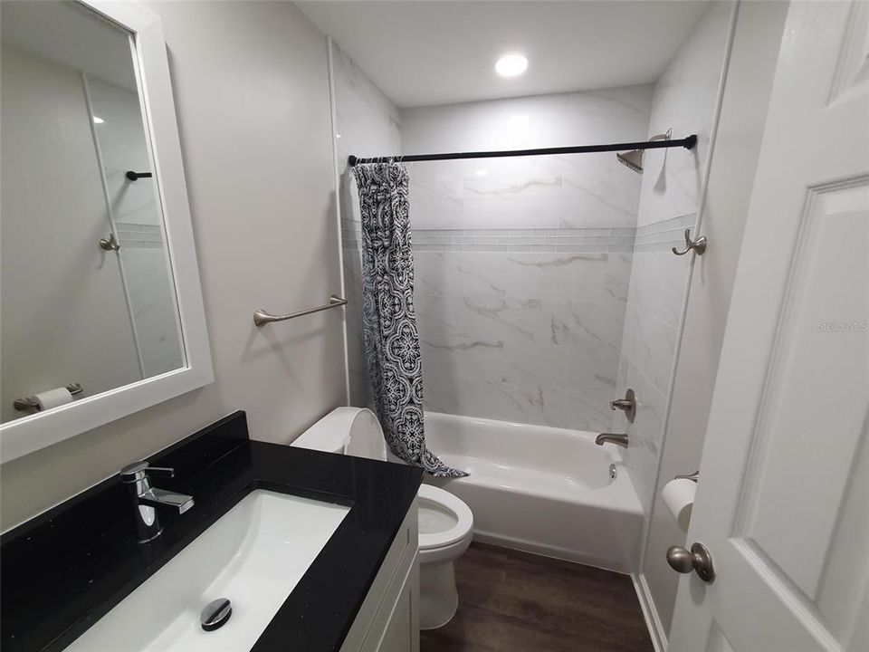 For Rent: $1,750 (2 beds, 2 baths, 1000 Square Feet)