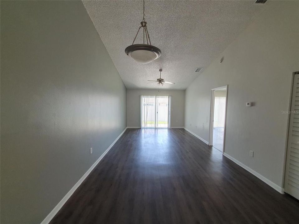 For Rent: $1,750 (2 beds, 2 baths, 1000 Square Feet)