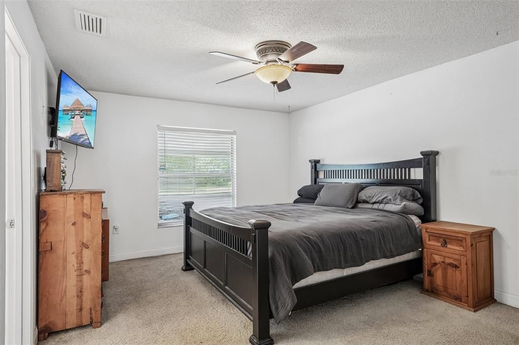 For Sale: $529,900 (3 beds, 2 baths, 1515 Square Feet)