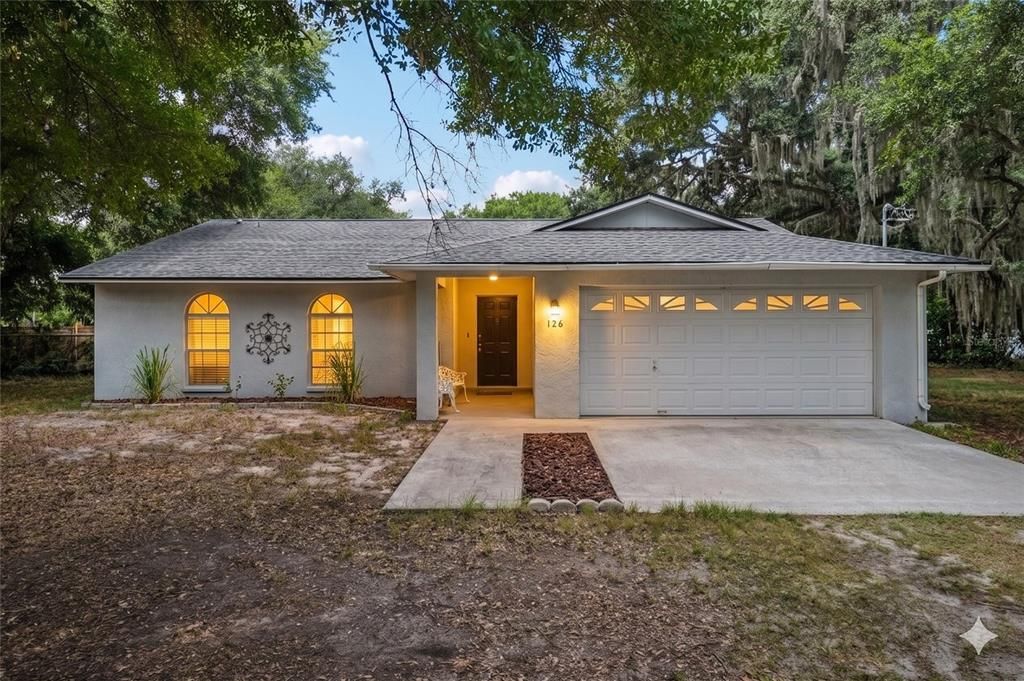 For Sale: $529,900 (3 beds, 2 baths, 1515 Square Feet)