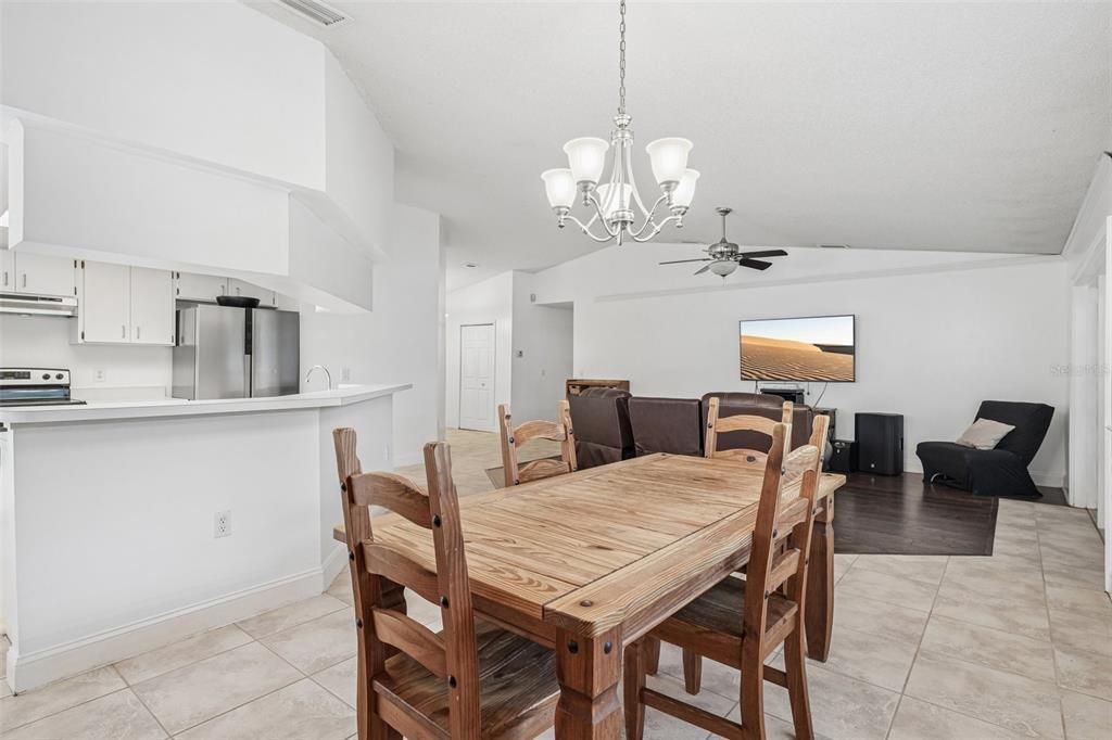 For Sale: $529,900 (3 beds, 2 baths, 1515 Square Feet)